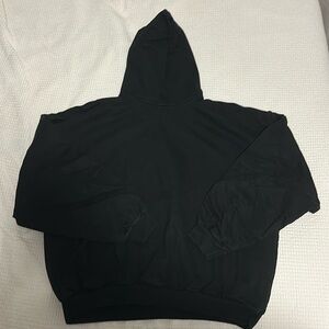 YZY
BLACK HOODIE
SIZE 3